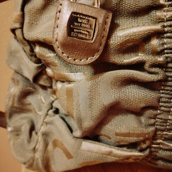 Liz Claiborne NYC Handbag - Picture 4 of 9